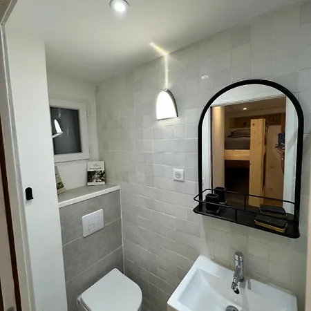 Moderne Santa Giulia Apartment